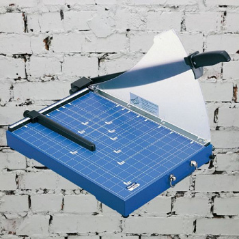 Резак KW-trio 3025 сабельный, мет. база, мощ 20л.