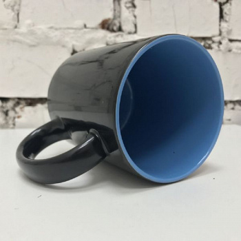 кружка 300мл Хамелеон, ЧЁРНАЯ с розовой внутренней поверхностью