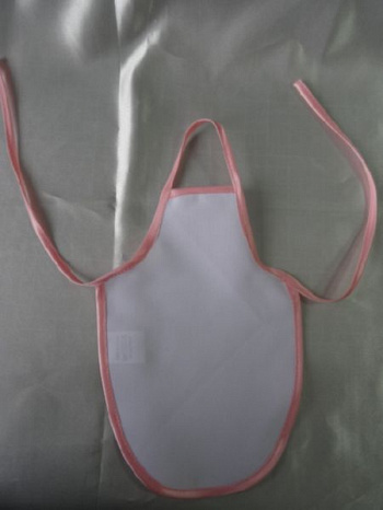 Фартук для сублимации на бутылку, розовый кант